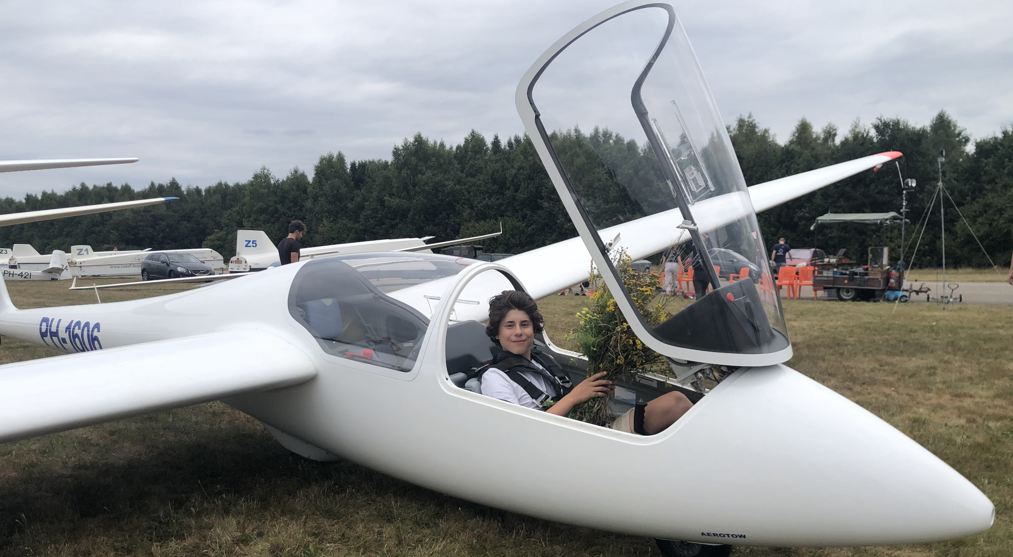 Sil Jaakke (14) is Solo zweefvlieger!